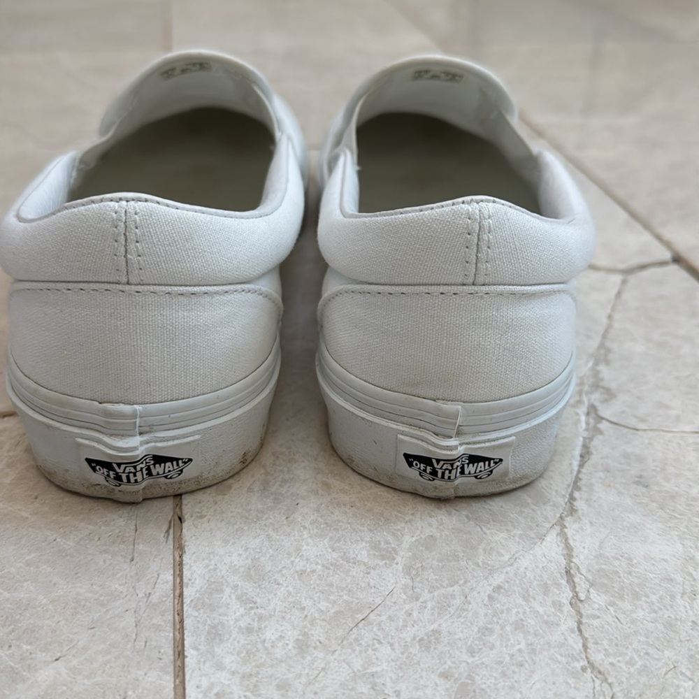 Vans tennis shoes - Picture 3 of 4